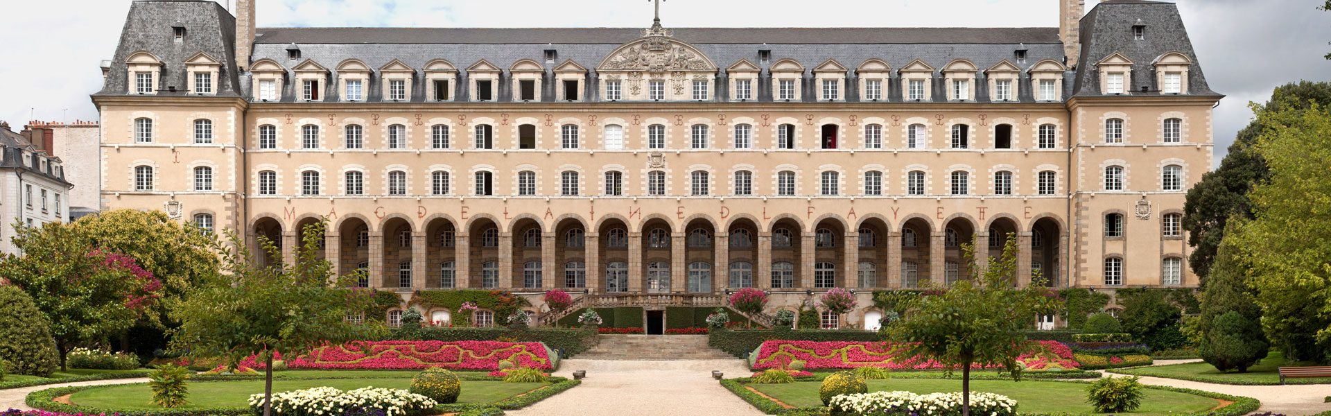 Palais Saint-Georges, Rennes par Julie Anne Workman